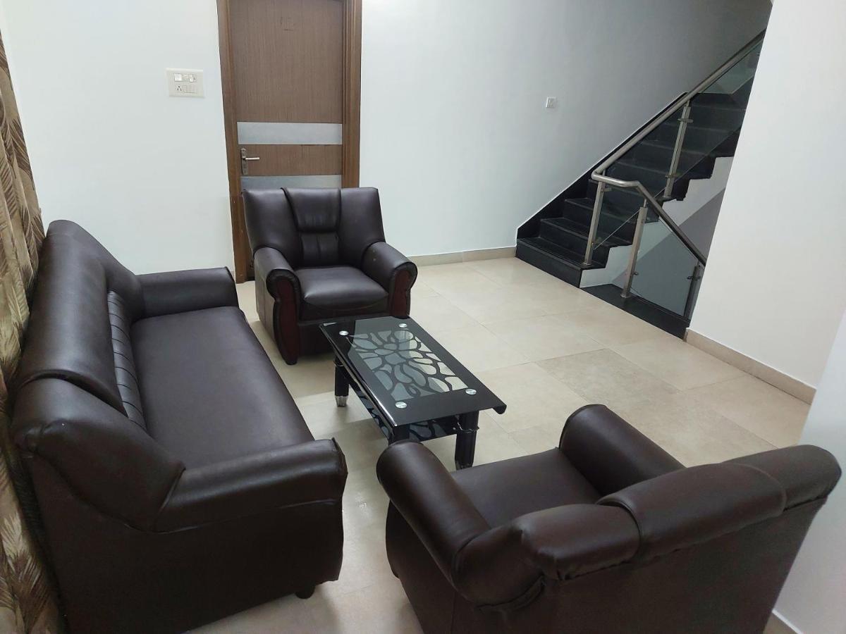 Hotel Avuraa Hospitality India Chennai Esterno foto